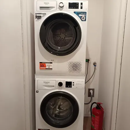 Daire Orelli House *