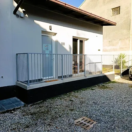 Orelli House Apartament *